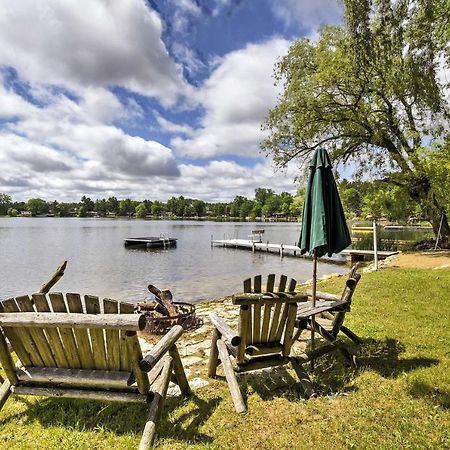 Cozy Wautoma Home With Boats And Dock On Bughs Lake! Exterior photo