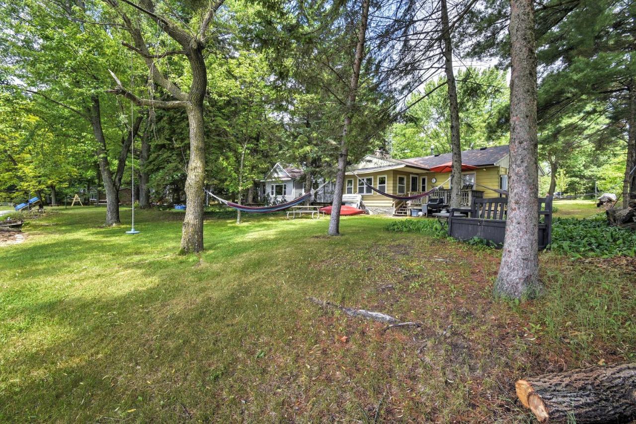 Cozy Wautoma Home With Boats And Dock On Bughs Lake! Exterior photo